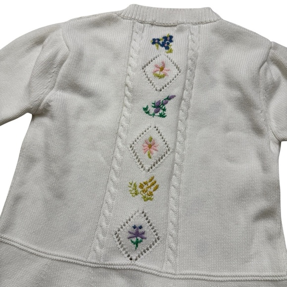 Zebra Fish white Floral Knit Cardigan Sweater Button Up Embroidered Girls Sz 8-9 - Picture 4 of 6